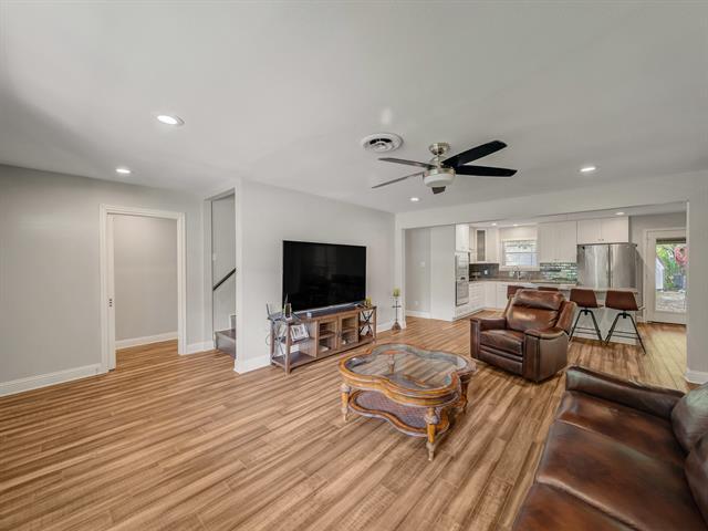 Building Photo - 5512 Odessa Ave