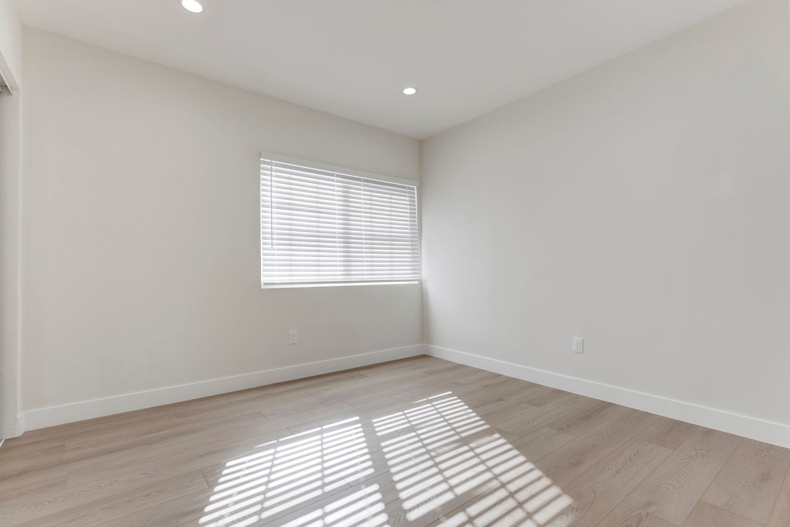 Building Photo - 13327 Strathern St