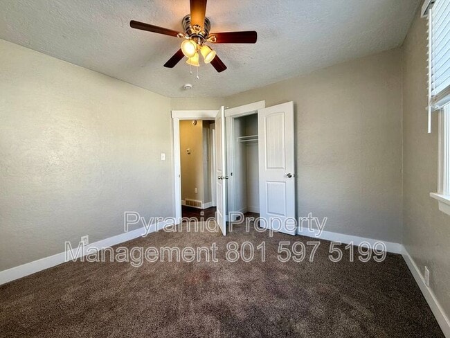 Building Photo - 3185 S 900 E