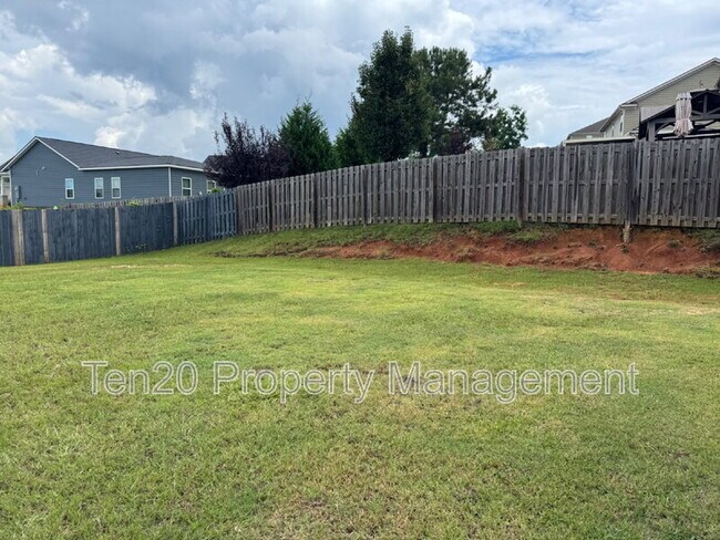 Building Photo - 5037 Lexington Ln