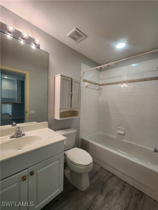 Building Photo - 965 Tarpon Cove Dr