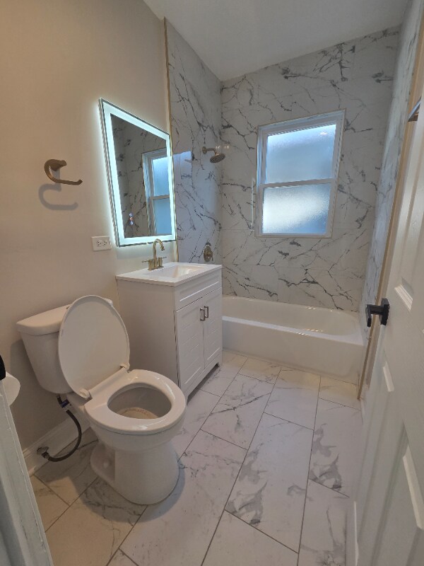 Building Photo - 1048 W Marquette Rd