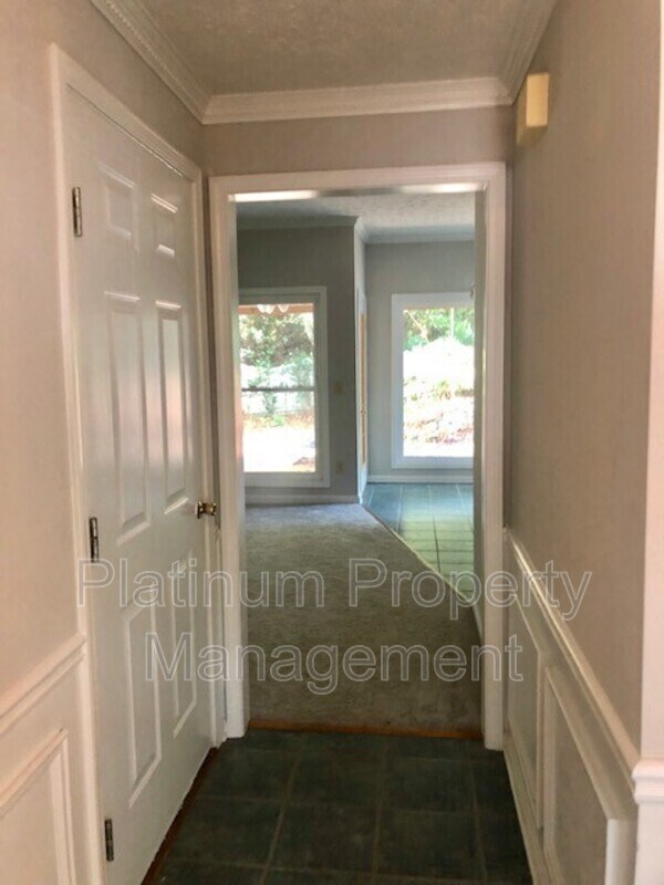 Building Photo - 740 Trellis Pond Ct