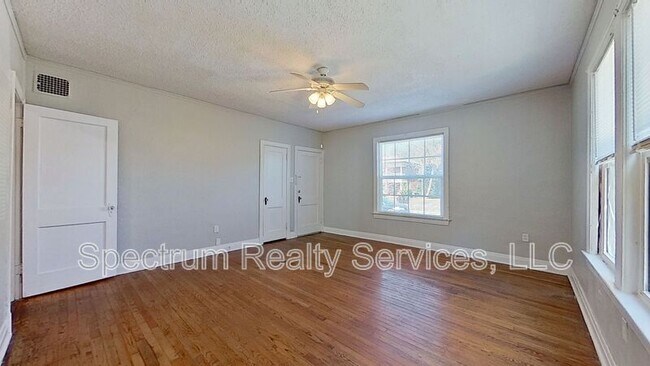 Building Photo - 938 Cordova Pl