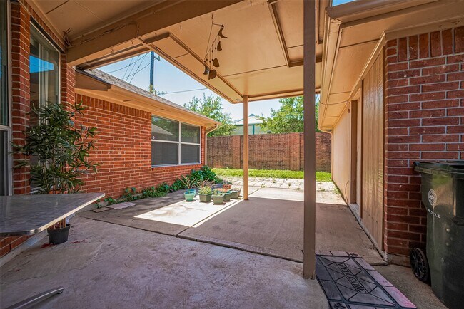 Building Photo - 4222 Merriweather St