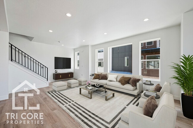 Building Photo - Sandy Luxury Townhomes
