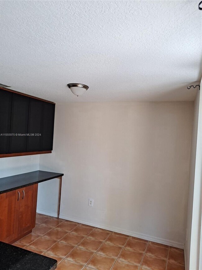 Building Photo - 632 SW 107th Ave