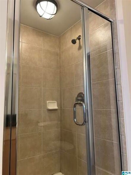 Tiled Shower - 2020 5th Ave S