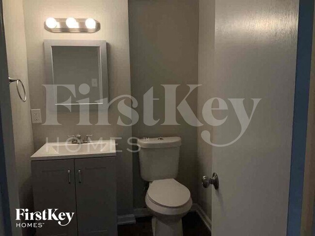 Building Photo - 2412 Bridger Dr