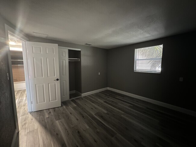 Building Photo - 14830 Atlantic Ave