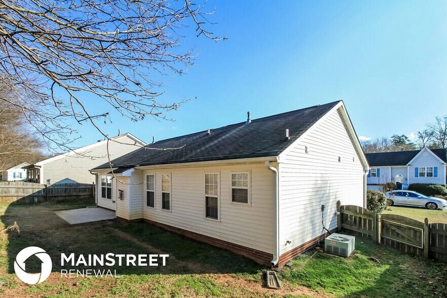 Building Photo - 125 Braeburn Dr