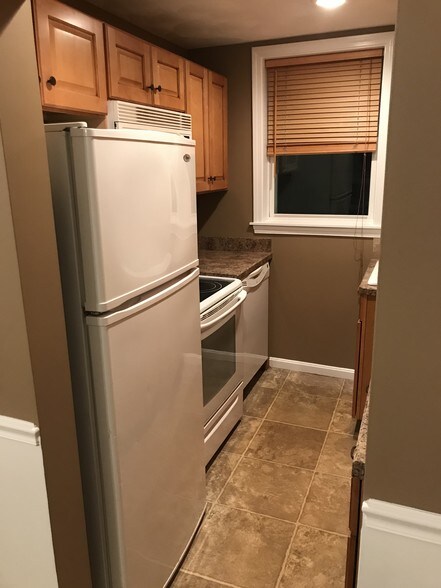 Kitchen - 8 Lawrence St