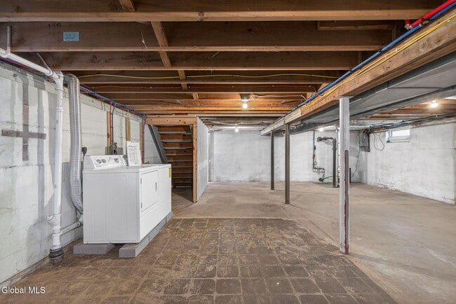 Building Photo - 614 Park Ave