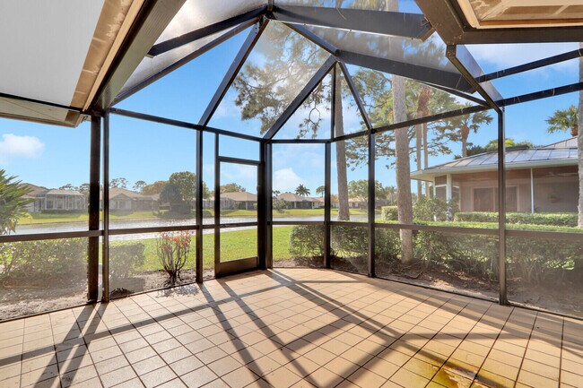 Building Photo - 7340 Pine Creek Way