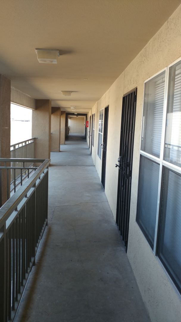 Building Photo - *Newly Refurbished ** First Month Free!