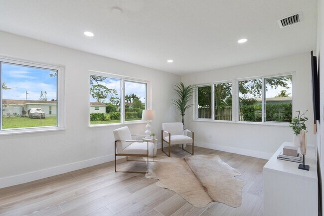 Building Photo - 930 Rutherford Ln