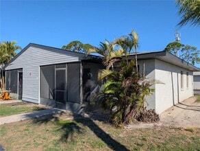 Building Photo - 1122 68th Ave Dr W