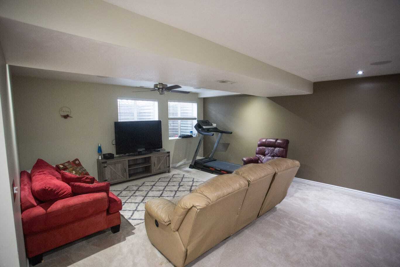 Building Photo - 1599 S Main St