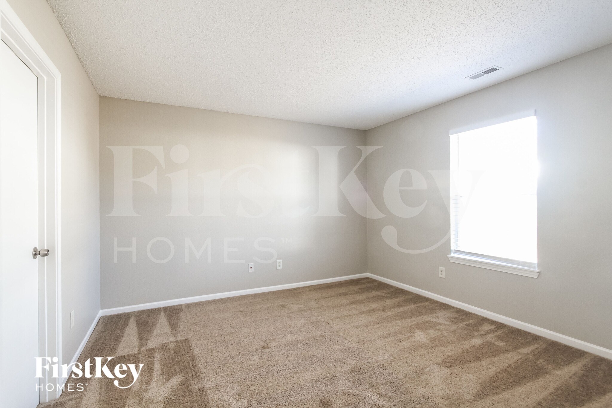 Building Photo - 9762 Trail Dr