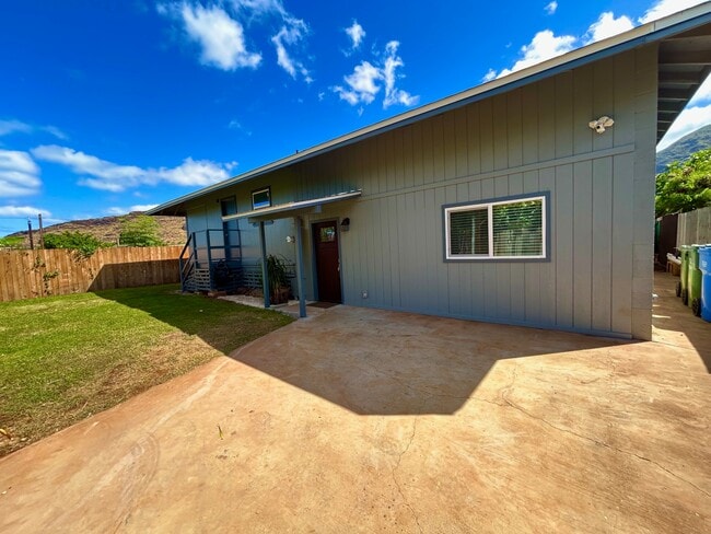 Building Photo - 87-228-228 Holomalia Pl