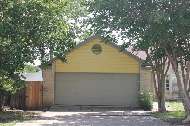 Building Photo - 1805 Whirlwind Trail