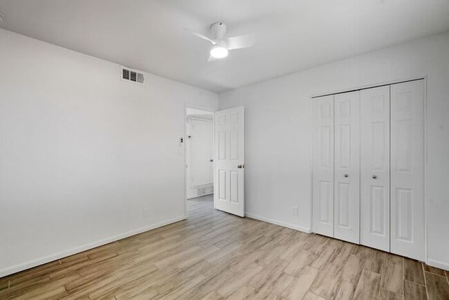 Building Photo - Spacious 3-Bed, 2-Bath East Tucson Home with Large Yard & Open Layout