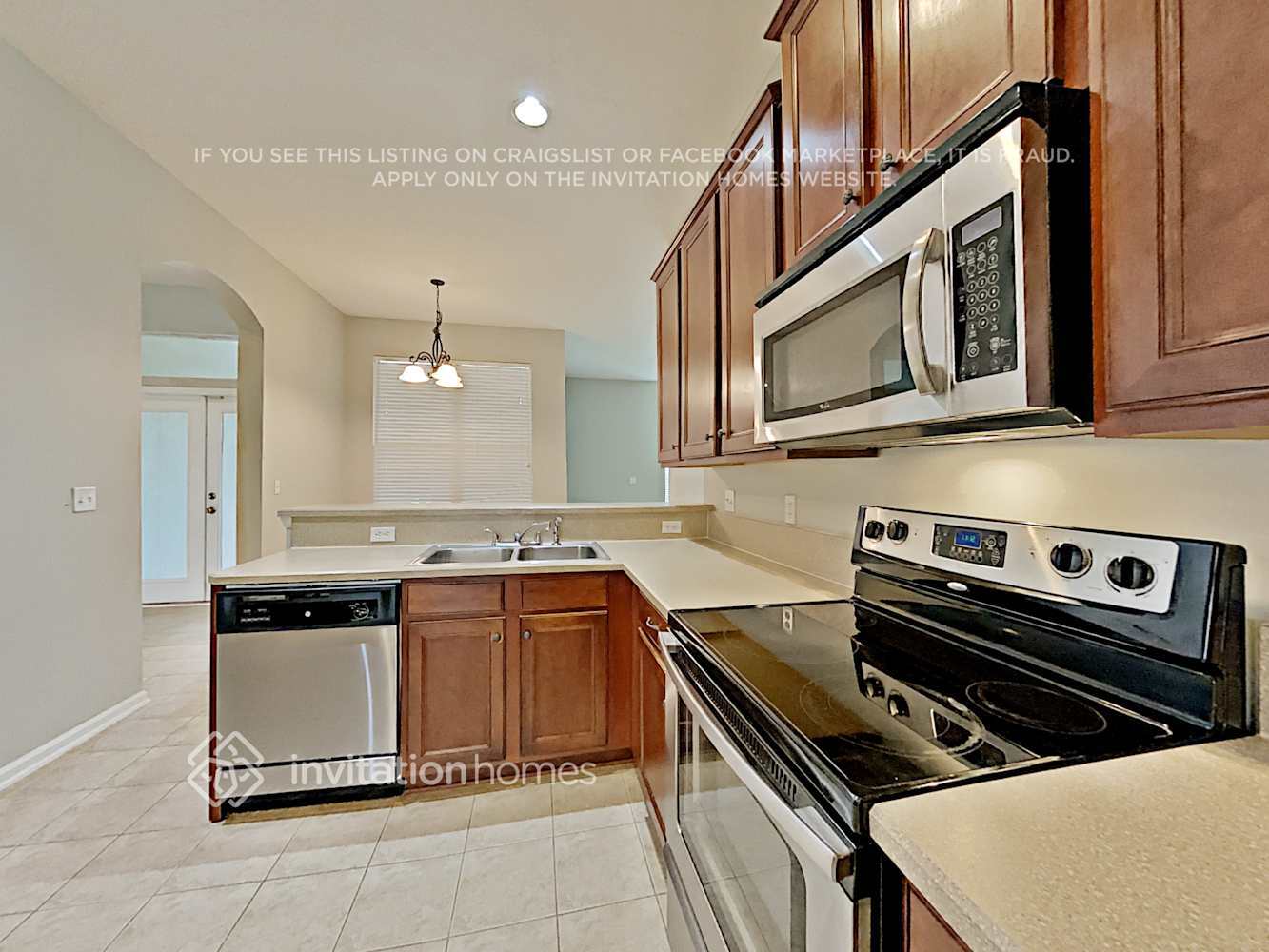 Building Photo - 904 E Terranova Way