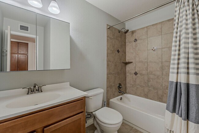 Building Photo - Three bedrooms and POOL in South Scottsdale!
