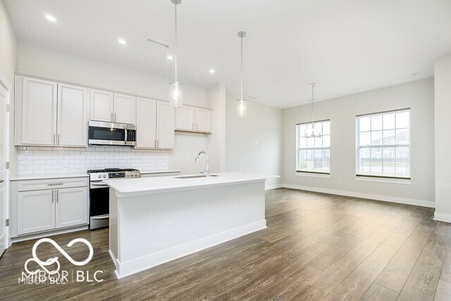 Building Photo - 696 Lagerfield Dr