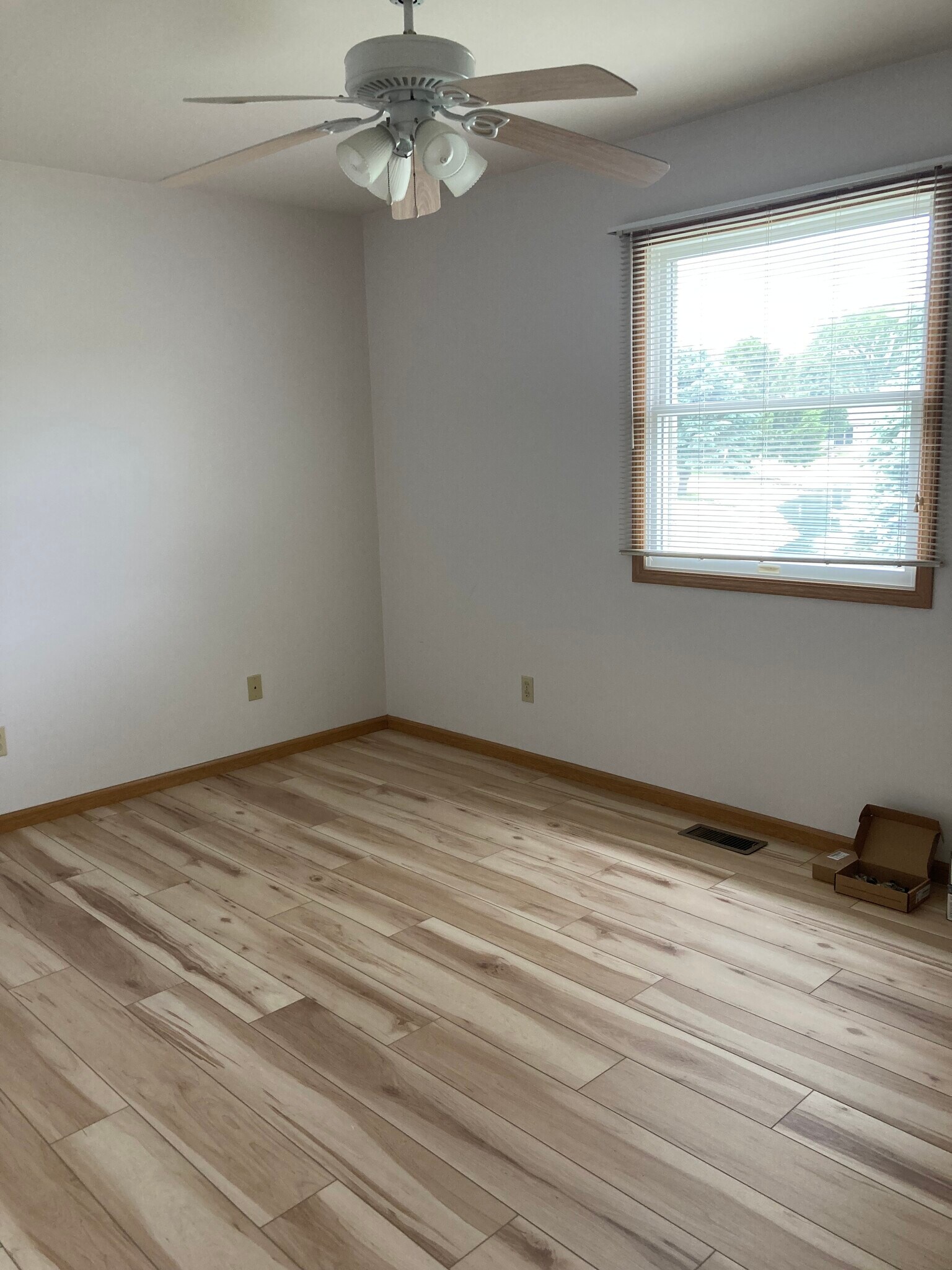 Guest Bedroom - 412 11th Cir SE