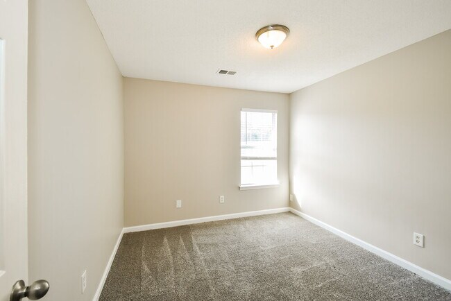 Building Photo - 9043 William Paul Dr