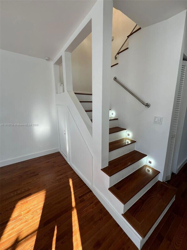 Building Photo - 660 86th St