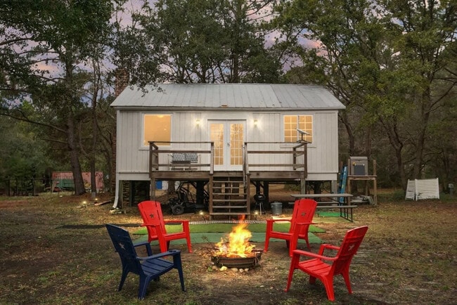 Building Photo - 7951 Doar Rd