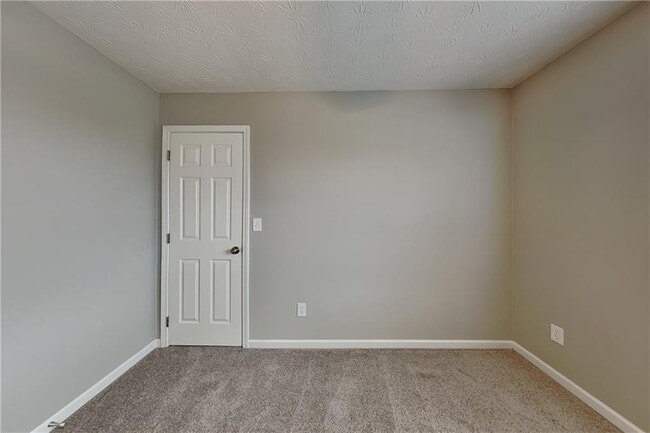 Building Photo - 4305 Waters Way