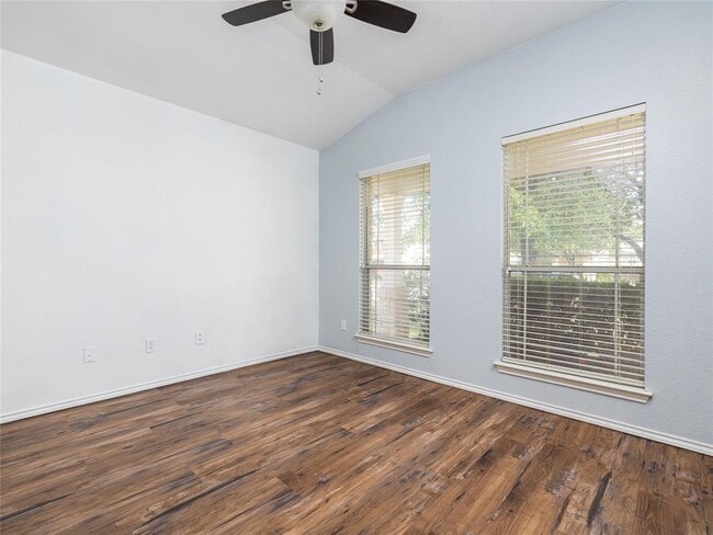 Building Photo - 222 Killian Loop