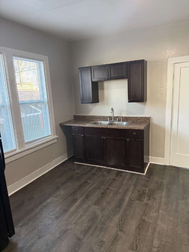 Building Photo - Beautiful 1 bed, 1 bath