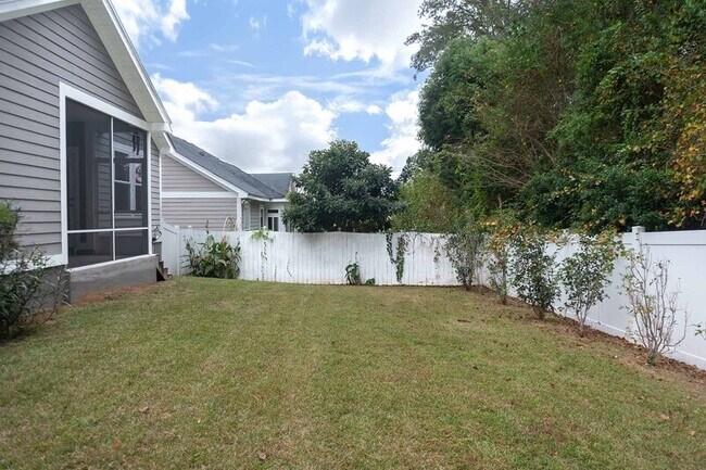 Building Photo - 2533 Capstone Dr