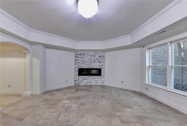 Building Photo - 7970 St Marlo Fairway Dr