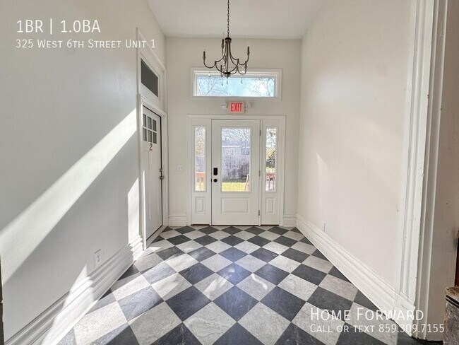 Building Photo - 325 W 6th St