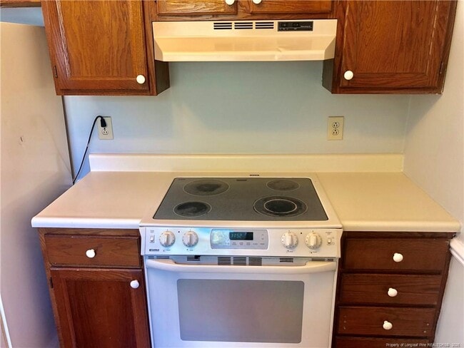 Building Photo - 694 Dowfield Dr