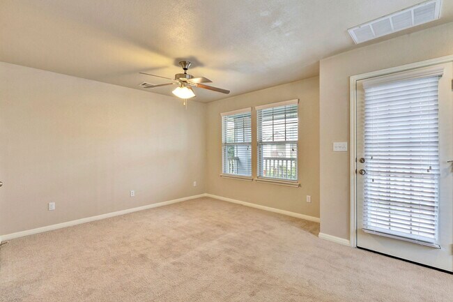 Building Photo - 4519 Esper Ln