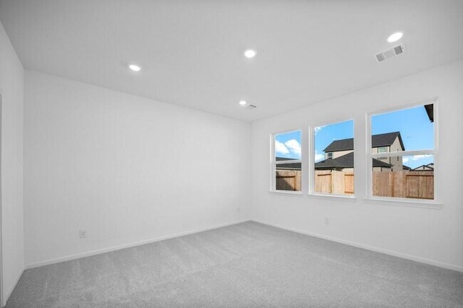 Building Photo - 8002 Horse Hvn Ln