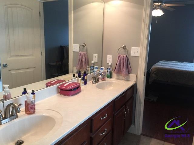 Building Photo - 260 Southland Station Dr