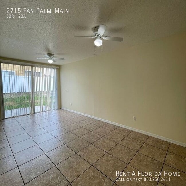 Building Photo - 2715 Fan Palm Dr