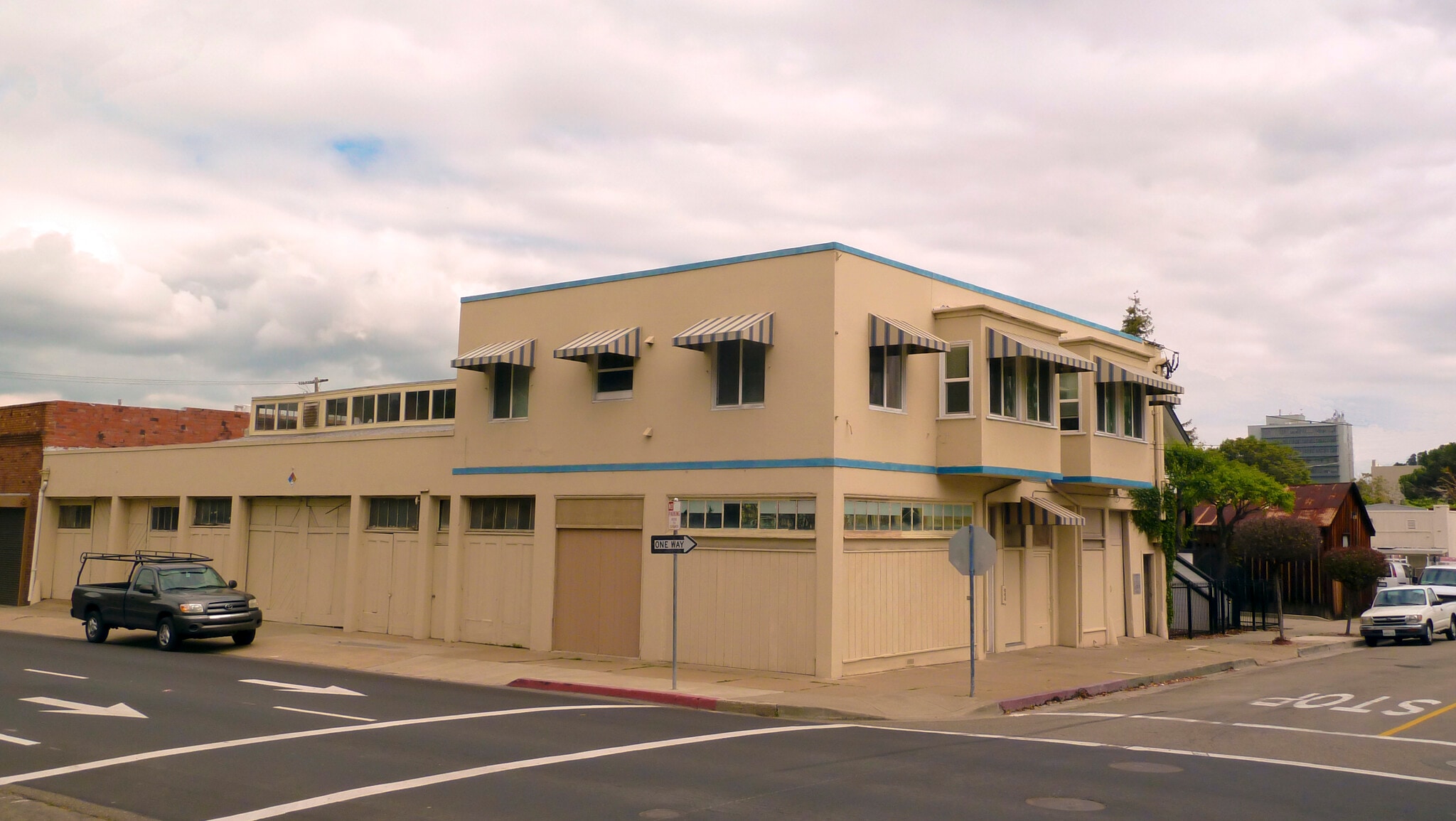 Building Photo - 403 Green St