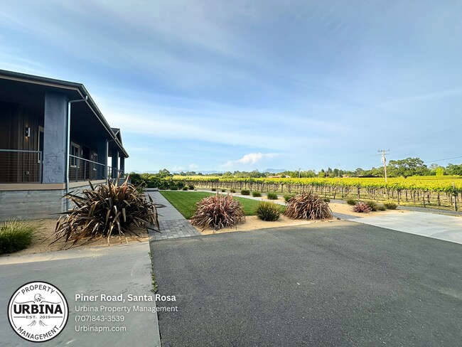 Building Photo - Luxury Vineyard Retreat with Pool, Cabana ...