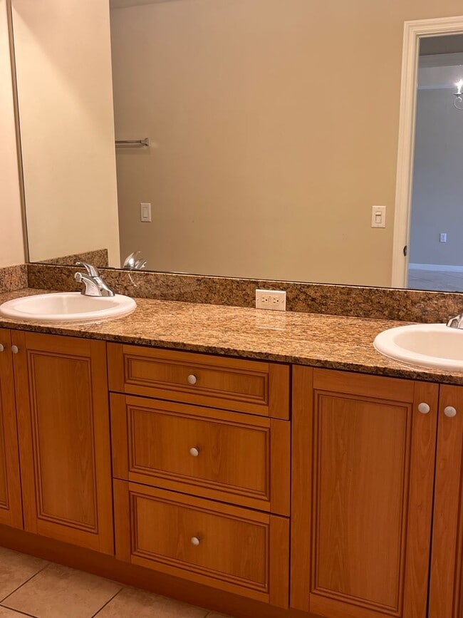 Building Photo - Villagio Rental Available!