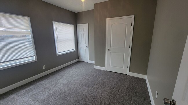 Building Photo - 2-Bedroom Home in Prime Location – Walk to UofL!