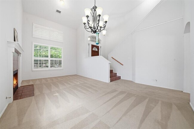 Building Photo - 5801 Marchmont Ln