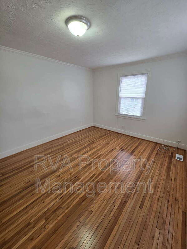 Building Photo - 1601 Albany Ave